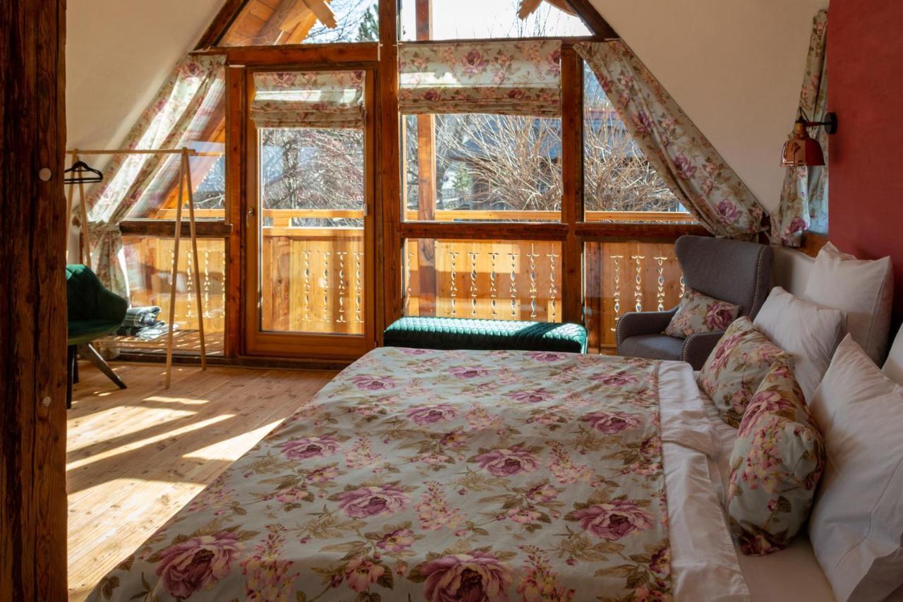 Casele Cu Stuf B&B Haus Ulrike Salicea Экстерьер фото