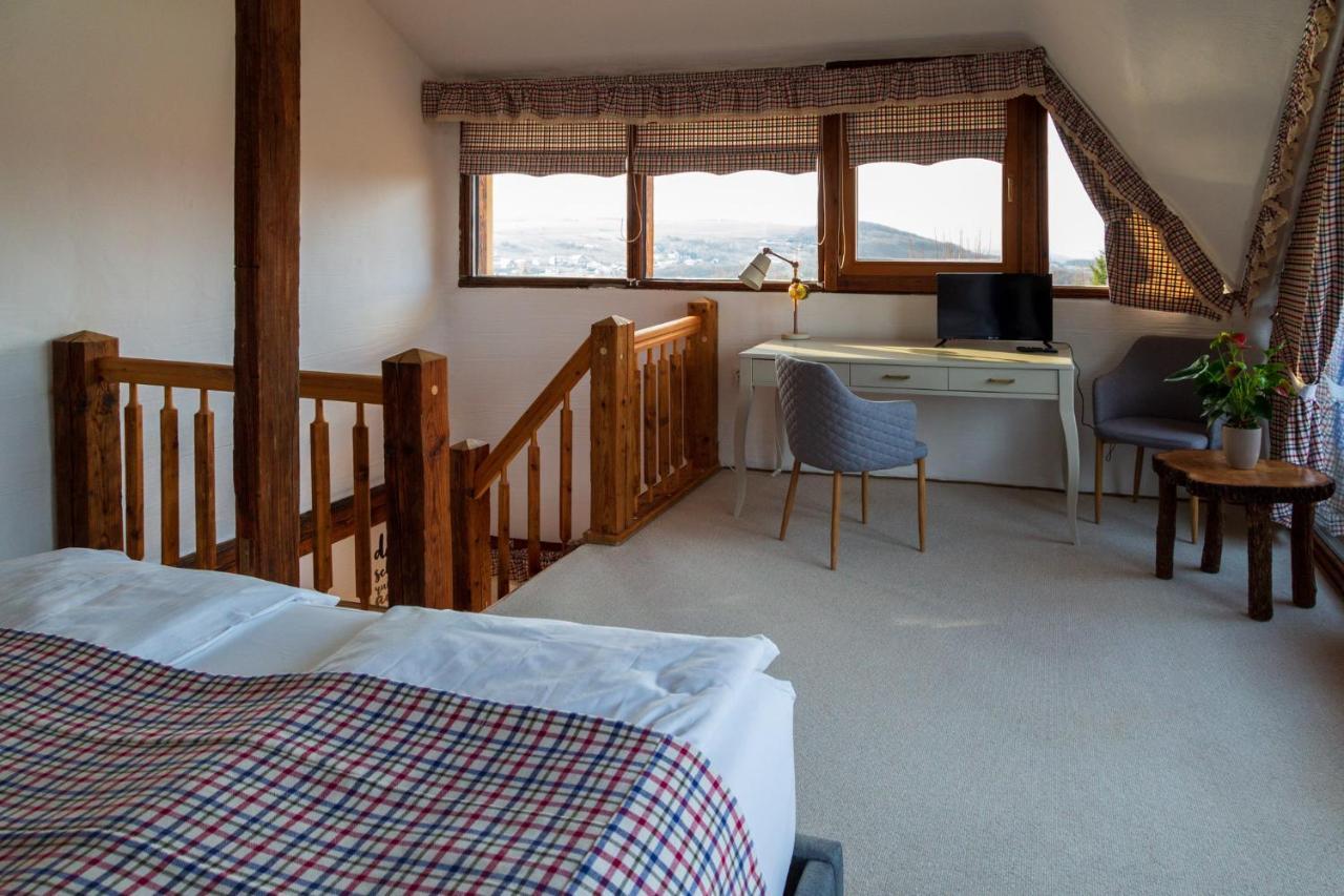 Casele Cu Stuf B&B Haus Ulrike Salicea Экстерьер фото